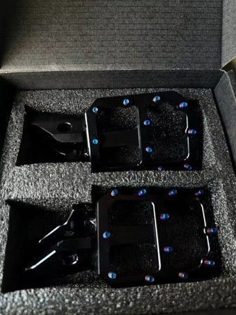 Universal Emoto Foot Pegs